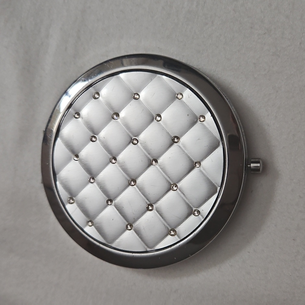 Satina Vintage 1960's Silver Toned Quilted Compact Double Mirror